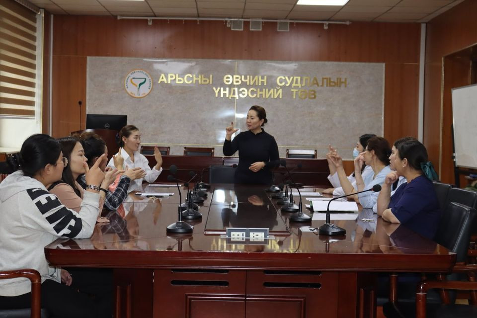 Хөгжлийн бэрхшээлтэй иргэдийн ойлгож сонсоё