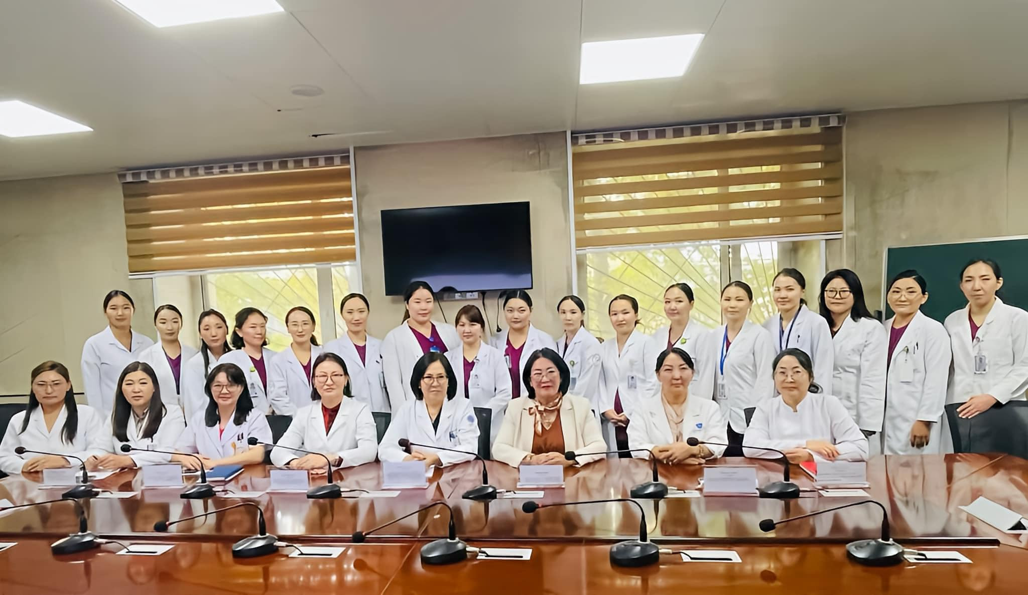 "Арьс Судлал"үндсэн мэргэшлийн сургалтад амжилттай суралцсан резидент эмч нарын төгсөлтийн дадлага шалгалтыг зохион байгууллаа.